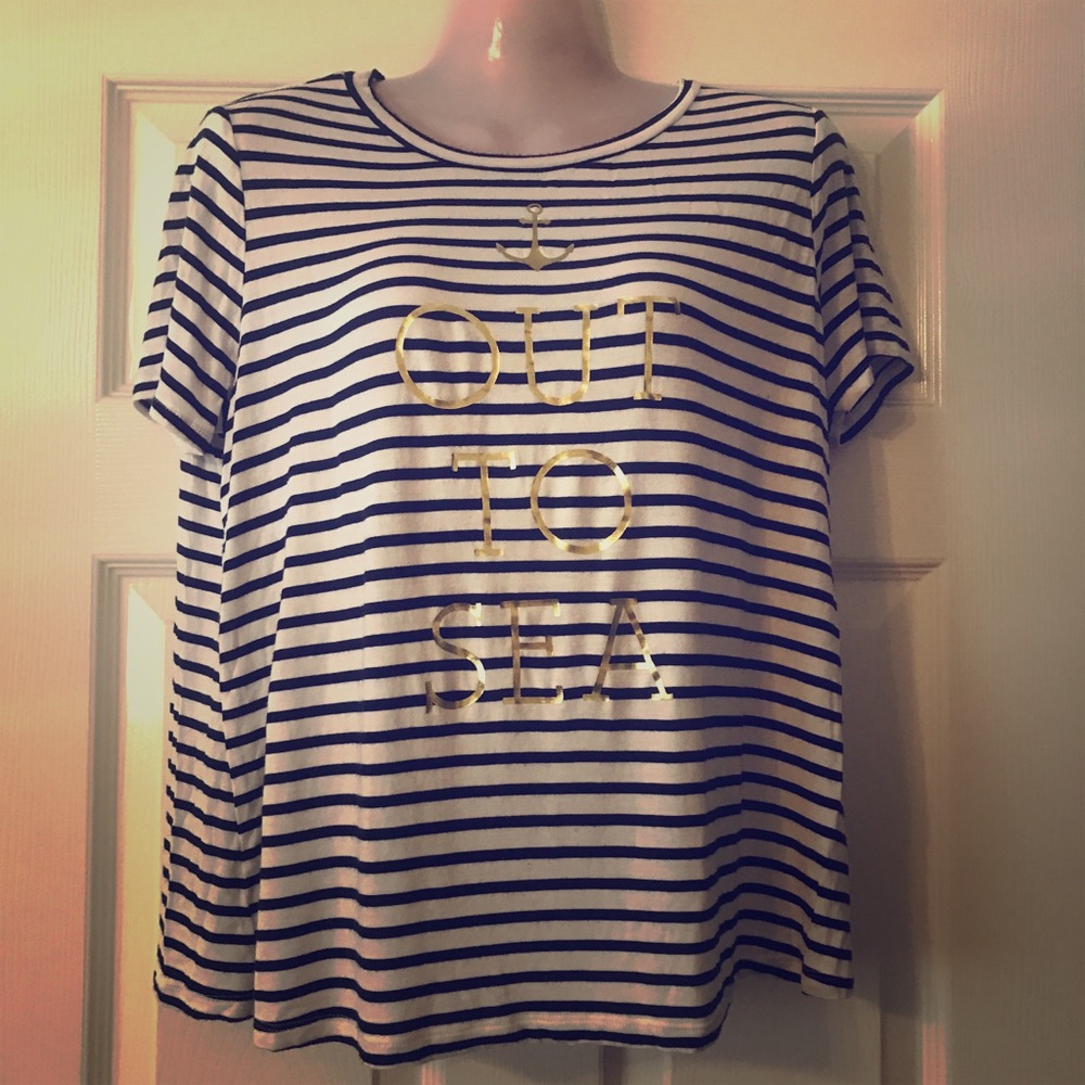 Out to Sea shirt szL